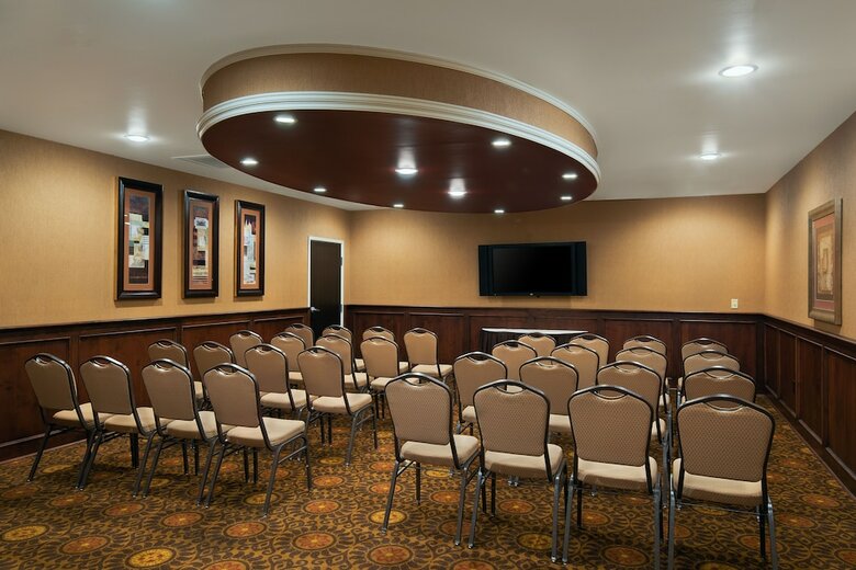Hotel Oxford Suites Boise