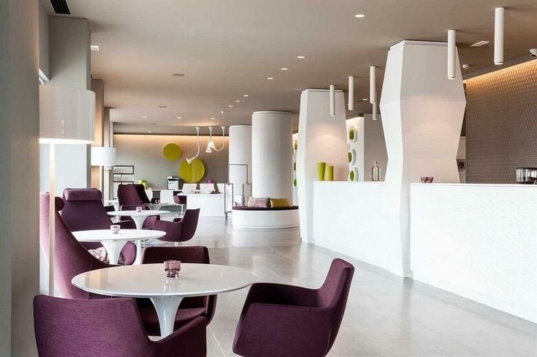 8piuhotel