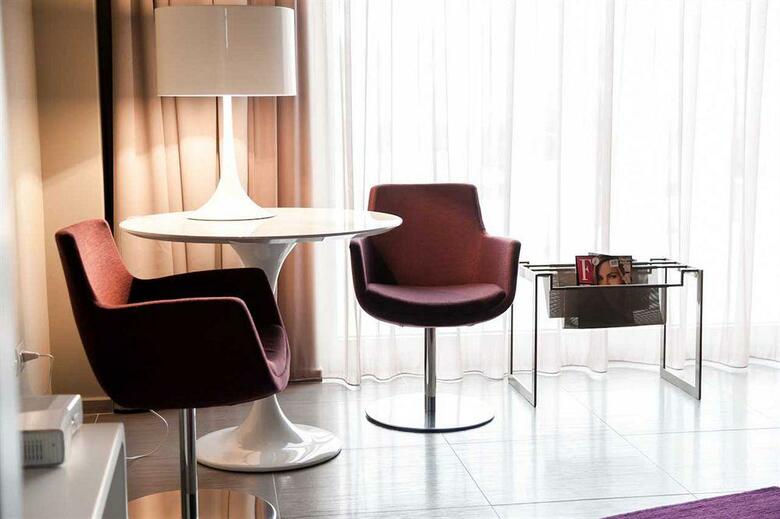 8piuhotel