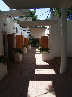 Hotel Domina Home Kyrie