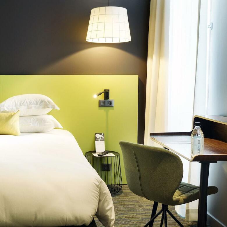 Alex Hotel