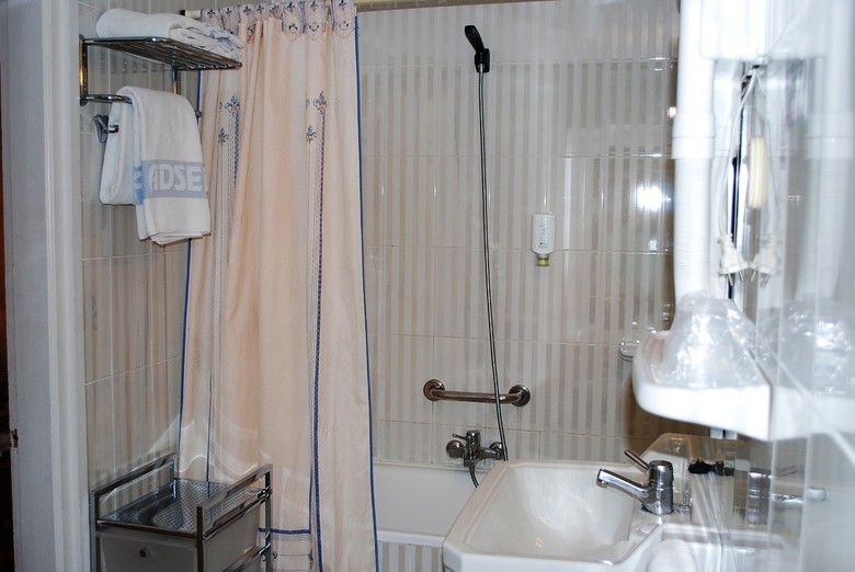 Hotel Adser�