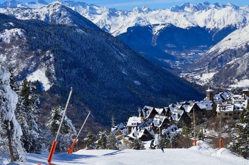 Hotel Yoy Mont Romies