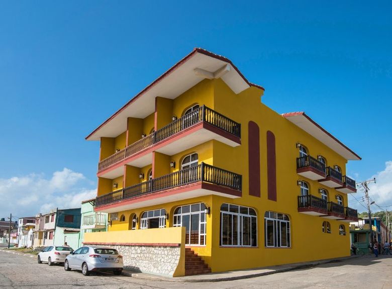 Hotel Rio Miel