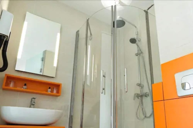 Le Pere Leon Hotel