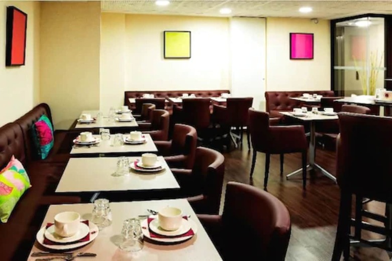 Le Pere Leon Hotel