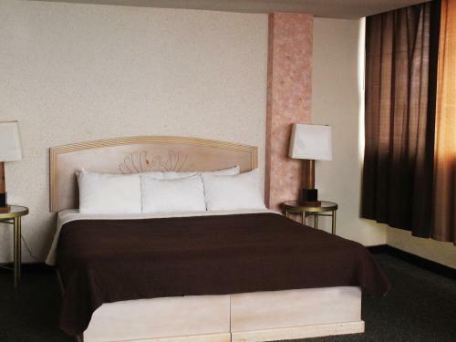 Hotel Corona Plaza
