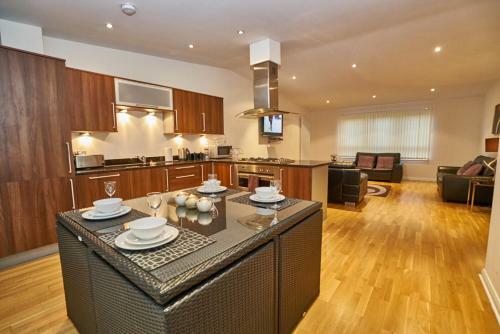 Edinburgh Pearl Apartments - Lochrin Place