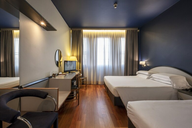 Hotel Touring