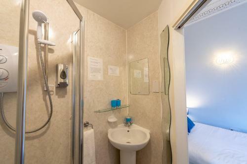 Hostal Edinburgh Caledonian Guesthouse