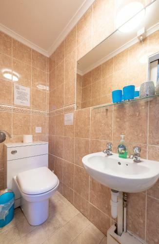 Hostal Edinburgh Caledonian Guesthouse