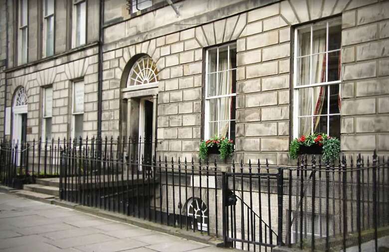 Ballantrae Hotel