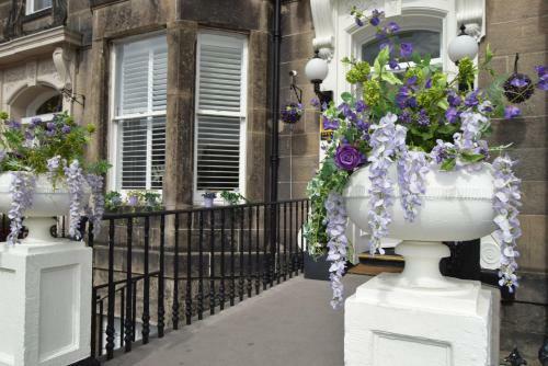 Hostal International Guest House