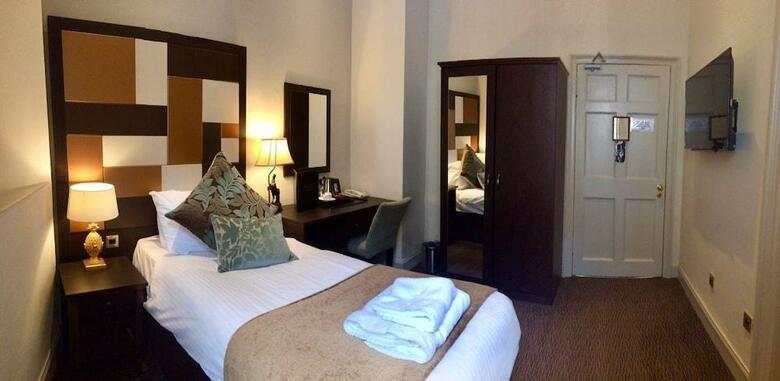 Albany Ballantrae Hotel
