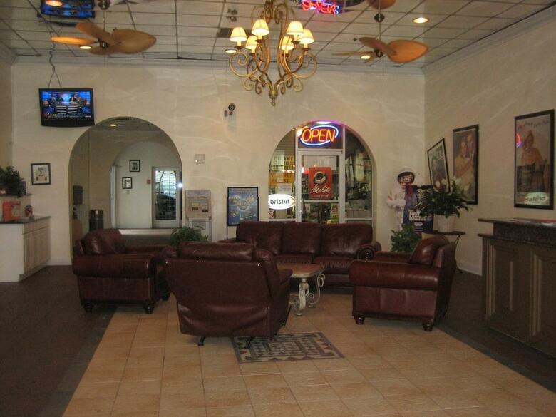 Hotel Monumental Movieland
