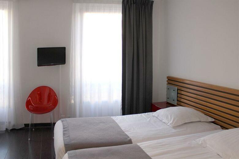 New Hotel Saint Charles