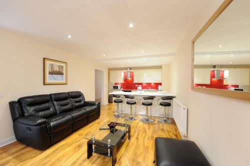 Apartamentos Edinburgh City Suites