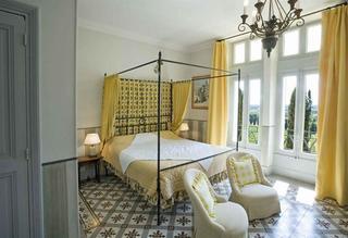 Hotel Hostellerie Du Chateau Des Fines Roches