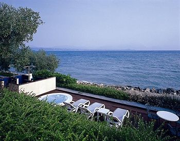 Hotel Acquaviva Del Garda  Resort & Spa