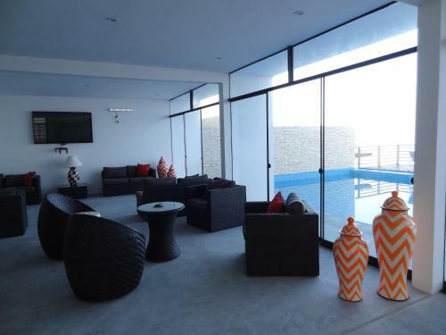 Akas Apartments