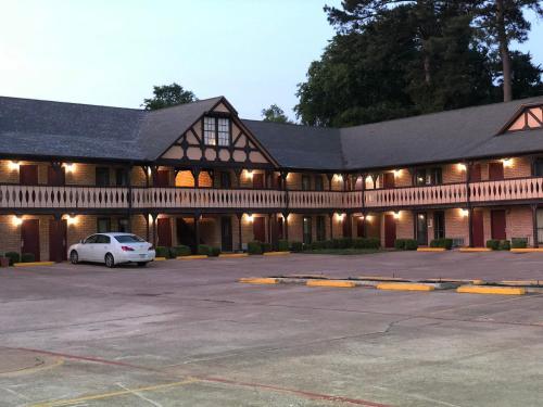 Motel Victorian Inn & Suites