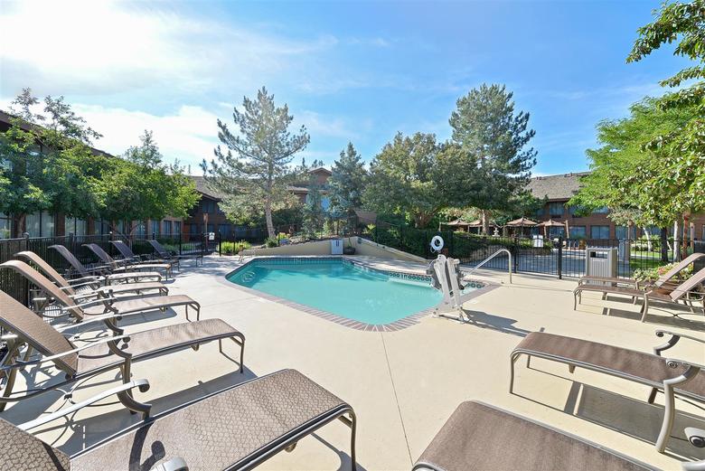 Best Western Plus Plaza Hotel