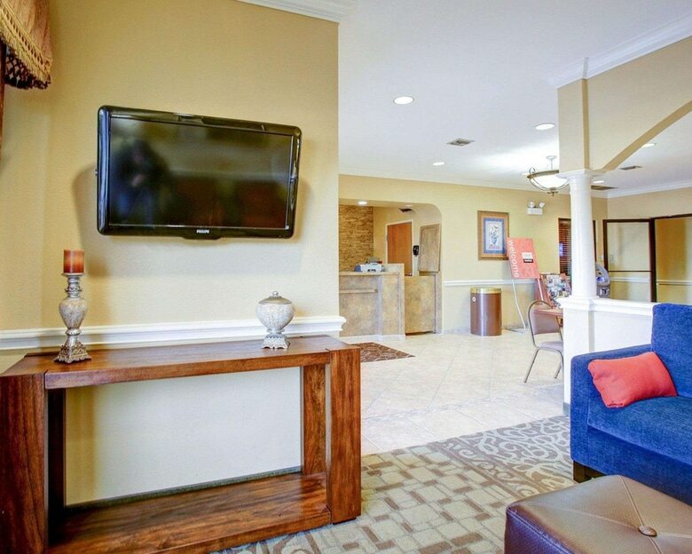 Hotel Comfort Suites Brenham