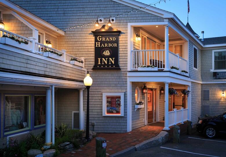 Posada Grand Harbor Inn