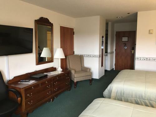 Camden Riverhouse Hotel And Inn