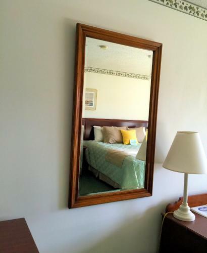 Camden Riverhouse Hotel And Inn