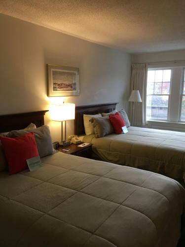 Camden Riverhouse Hotel And Inn
