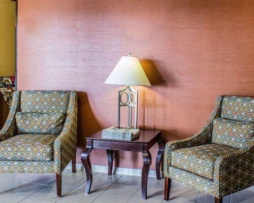 Hotel Suburban Extended Stay Coralville