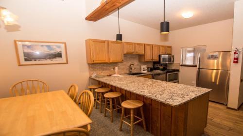Aparthotel Beaver Village Condominiums By Destination West