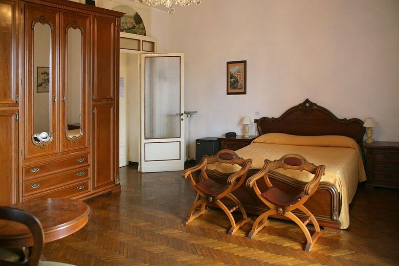 Hotel La Vela (castello Il Rifugio)