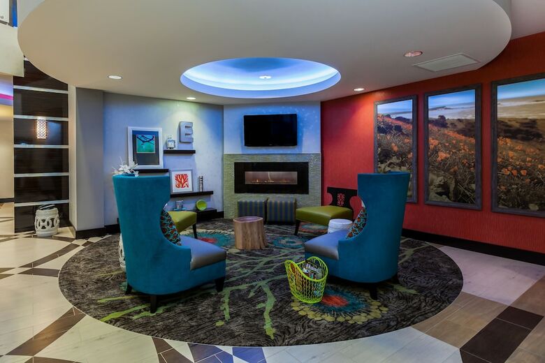 Hotel Holiday Inn Express & Suites Eureka