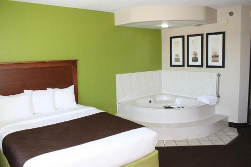 Hotel Americinn Of Little Falls