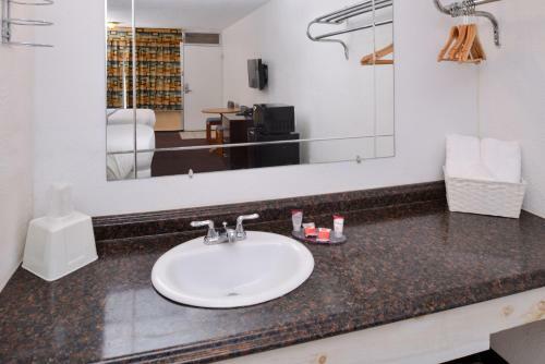 Motel Red Carpet Inn Battleboro