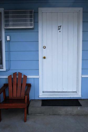 Redwood Motel