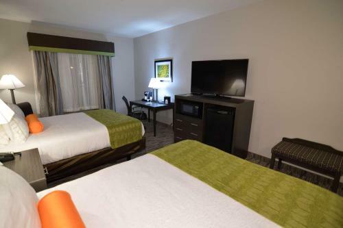Holiday Inn Express Hotel & Suites Liberal