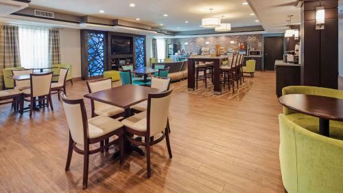 Holiday Inn Express Hotel & Suites Liberal