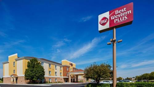 Holiday Inn Express Hotel & Suites Liberal