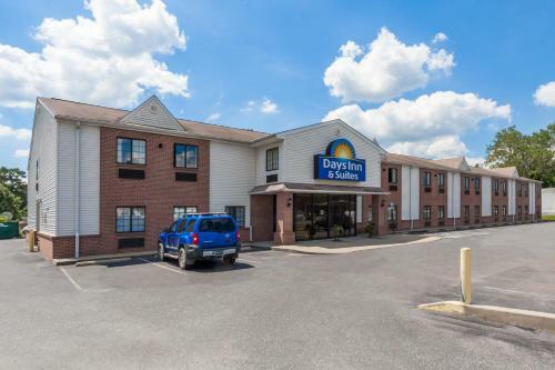 Hotel Days Inn & Suites Cambridge