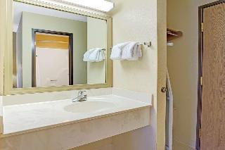Hotel Baymont Inn And Suites Monroe