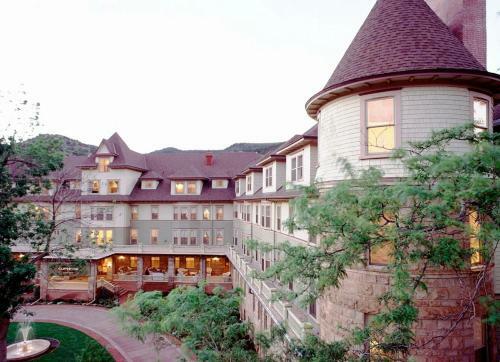Hotel Cliff House At Pikes Peak