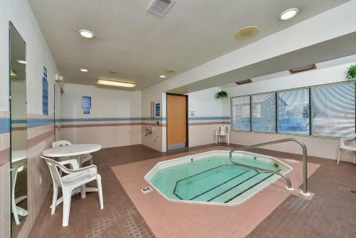 Motel Americas Best Value Inn & Suites