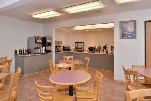Motel Americas Best Value Inn & Suites