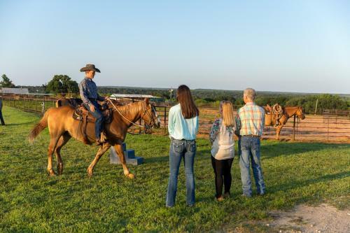 Hotel Wildcatter Ranch And Resort