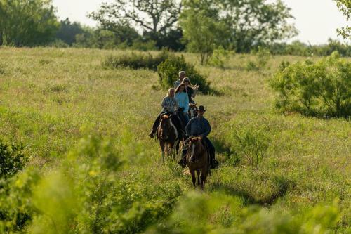 Hotel Wildcatter Ranch And Resort