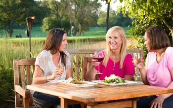 Hotel Eaglewood Resort & Spa