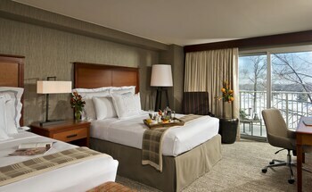 Hotel Eaglewood Resort & Spa